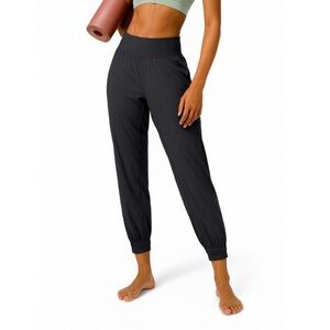 Lululemon | Sun Setter Jogger Black 28” Size 4